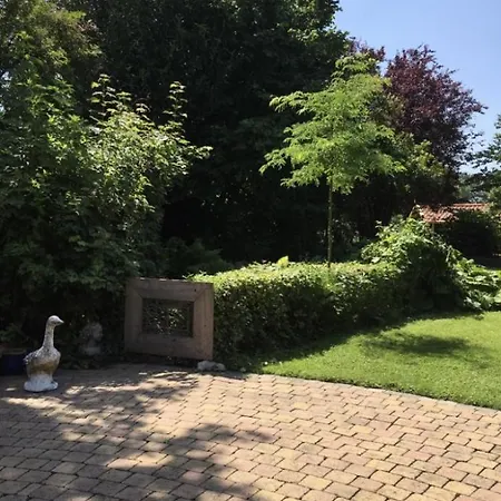 Althuizenhof 1 住宿加早餐酒店 德纳瑞德