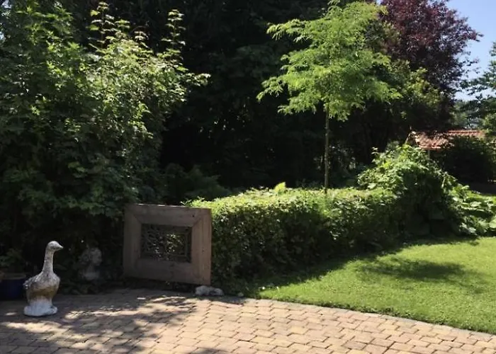 Althuizenhof 1 Bed & Breakfast Doenrade