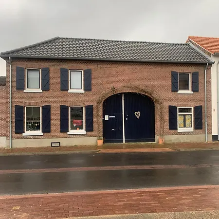 Althuizenhof 1 Oda ve Kahvaltı Doenrade